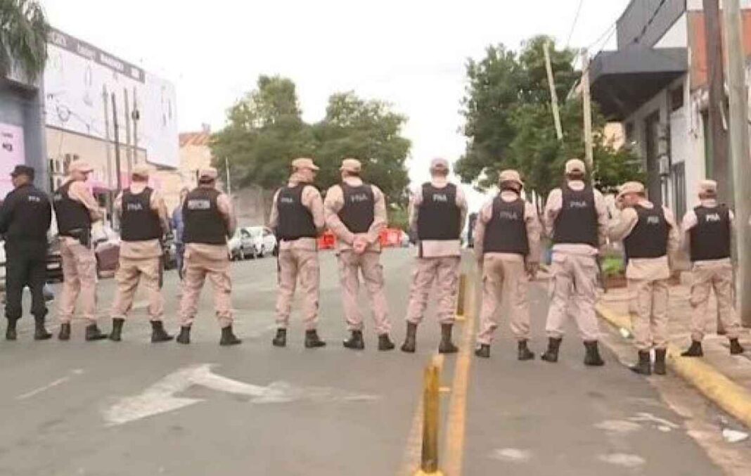 protesta-policial-en-misiones:-en-medio-de-un-clima-tenso,-hay-avances-en-las-negociaciones