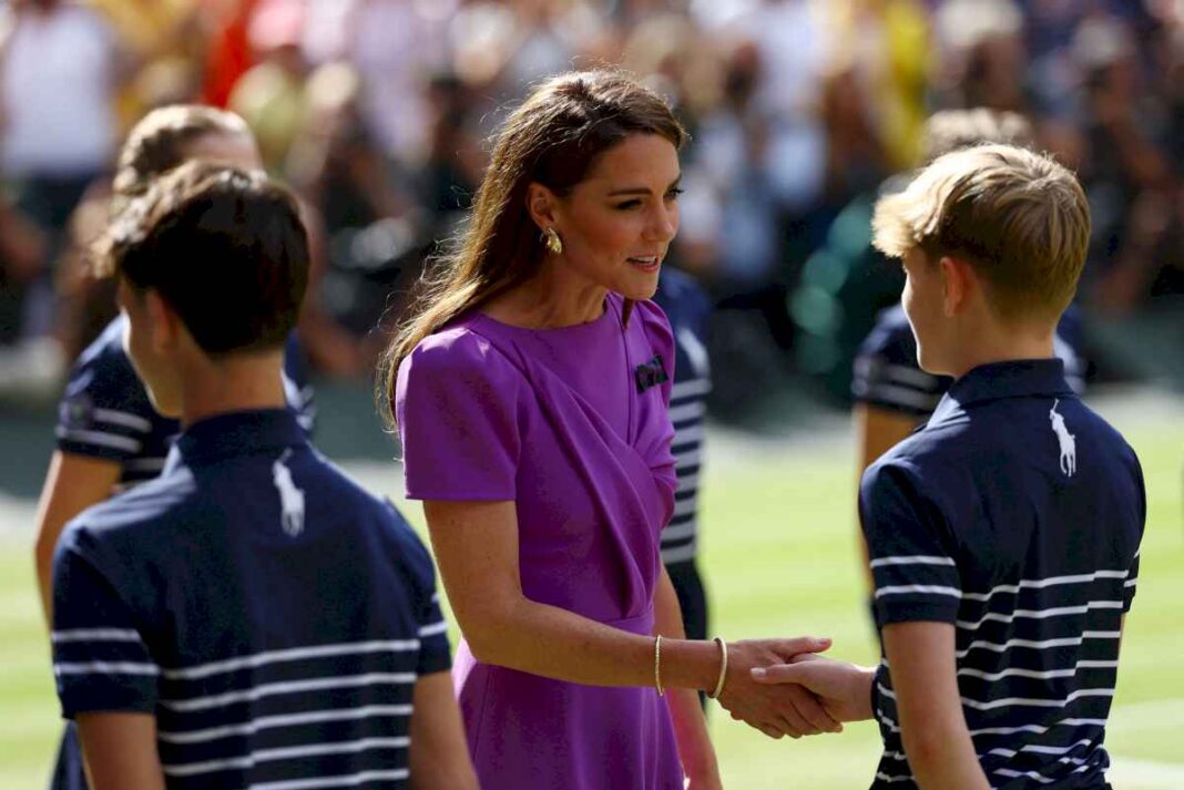 video:-kate-middleton-reaparecio-en-la-final-de-wimbledon-y-fue-ovacionada-por-el-publico