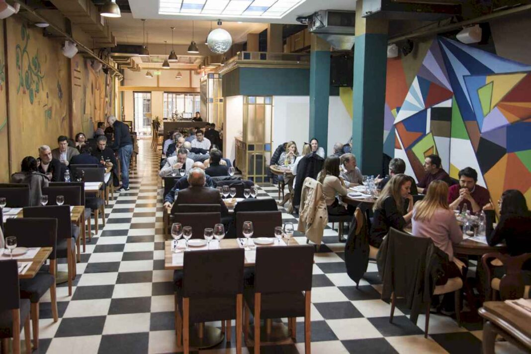 con-una-galeria-de-arte.-reabrio-el-restaurante-de-impronta-italiana-que-marco-una-epoca-en-buenos-aires